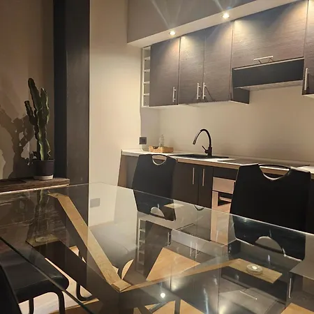 Aparthotel Royal *